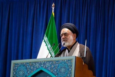 خطیب جمعه اصفهان: ایستادگی مردم و نیروهای مسلح ایران در حال رقمزدن یک اتفاق تاریخی است