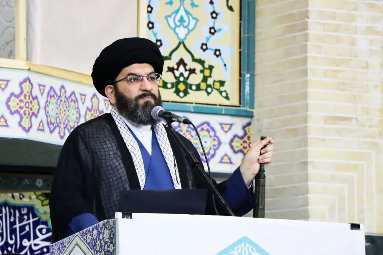 امام جمعه زنجان: گره گشایی از مشکلات مردم عبادت است