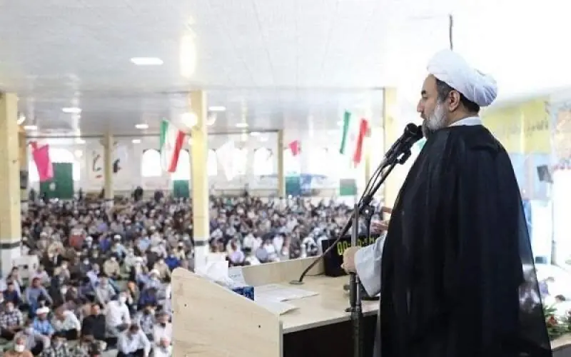 امامجمعه زاهدان: اقتدار جامعه اسلامی از مسیر وحدت میگذرد
