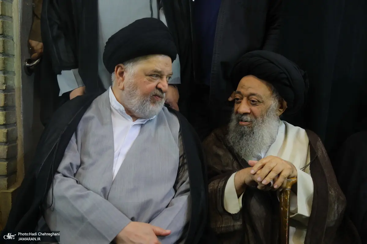  مراسم چهلمین روز تدفین رهبر شهید در دفتر آیت الله العظمی سیستانی در قم