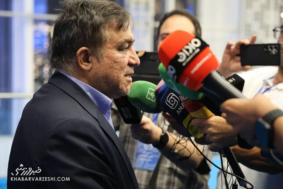 ویدیو| کوتاه نمیآیم، باید جام قهرمانی را به استقلال بدهید