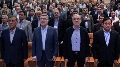 تجلیل پزشکیان از ۱۲ نامآور پزشکی ایران در آستانه روز پزشک - مردم سالاری آنلاین