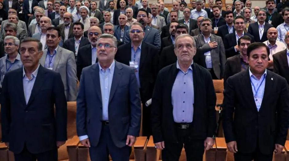  تجلیل پزشکیان از ۱۲ نام‌آور پزشکی ایران در آستانه روز پزشک - مردم سالاری آنلاین