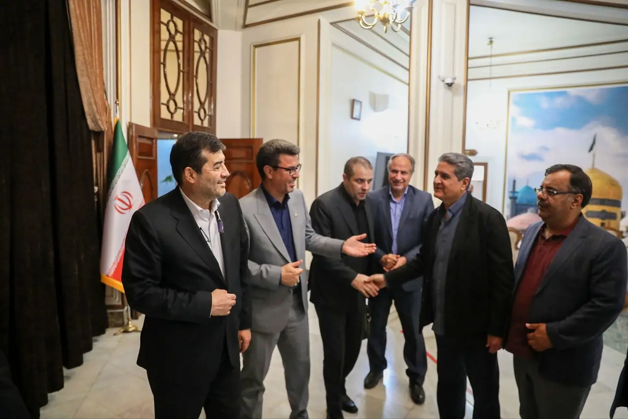  وزیر ورزش و جوانان وارد مشهد مقدس شد