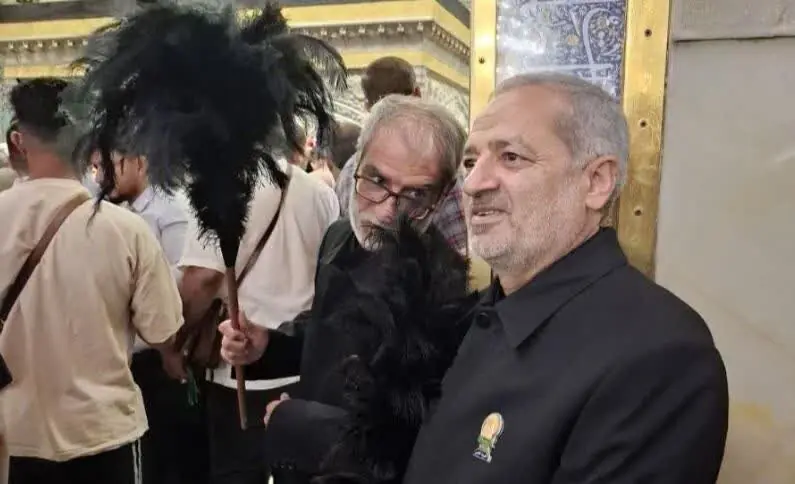  وزیر آموزش و پرورش خادم افتخاری حرم مطهر رضوی شد