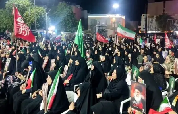  مراسم بزرگداشت چهلمین روز خاکسپاری قائد شهید امت در بوشهر
