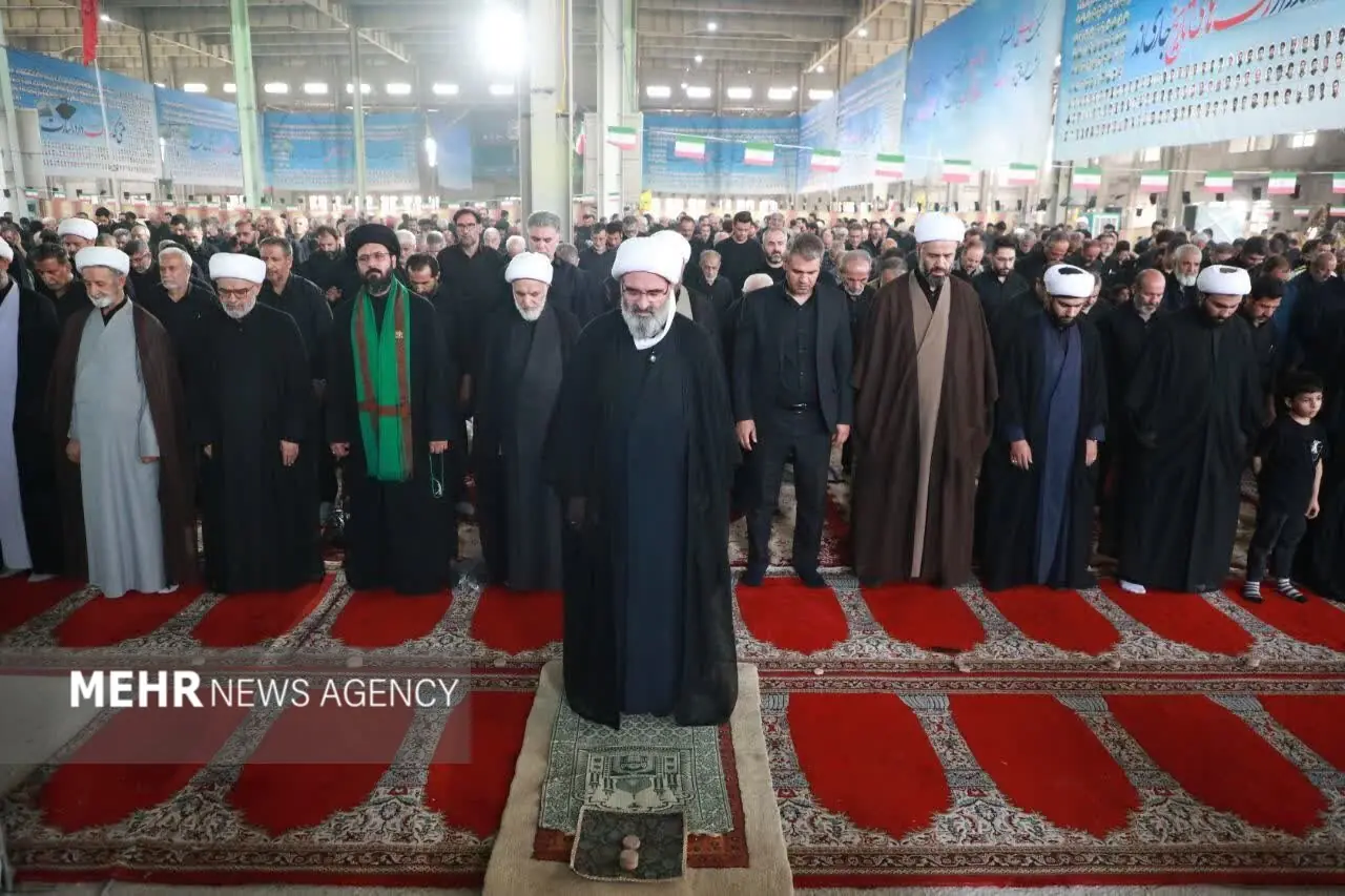 امام جمعه سمنان: مسئولان صدای مردم در روزهای سخت اقتصادی را بشنوند