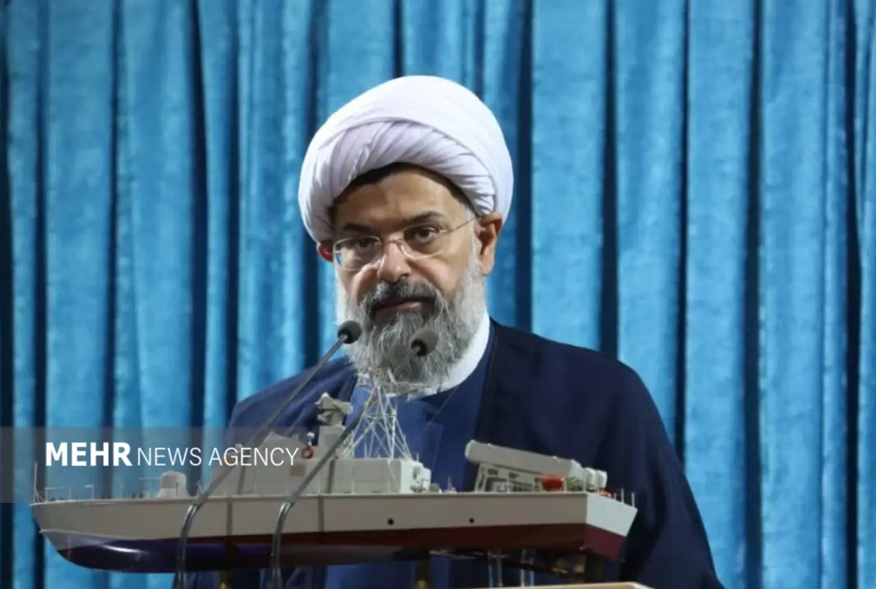 امام جمعه دشتی: دولت مشکلات معیشتی مردم را رفع کند