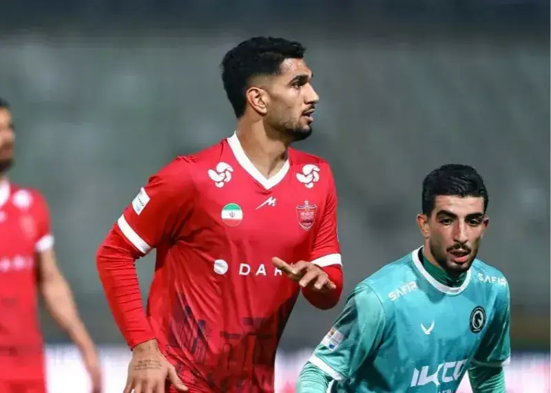 علیرضا عنایتزاده هافبک پرسپولیس به صورت قرضی به مس شهر بابک پیوست