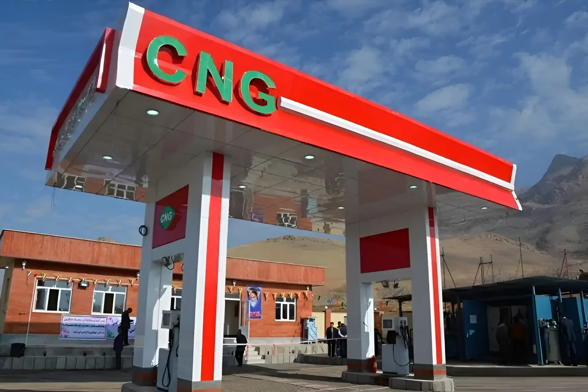 ناترازی بنزین و فرصتی که در جایگاههای CNG از بین میرود - پدال