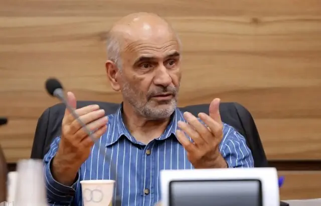 فرشاد مومنی: بهای پول در ایران چندین برابر جهان است