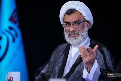 بهجای تصدیگری به دانشگاههای معتبر کشور اجازه دهید مستقلاً برنامهریزی علمی داشته باشند