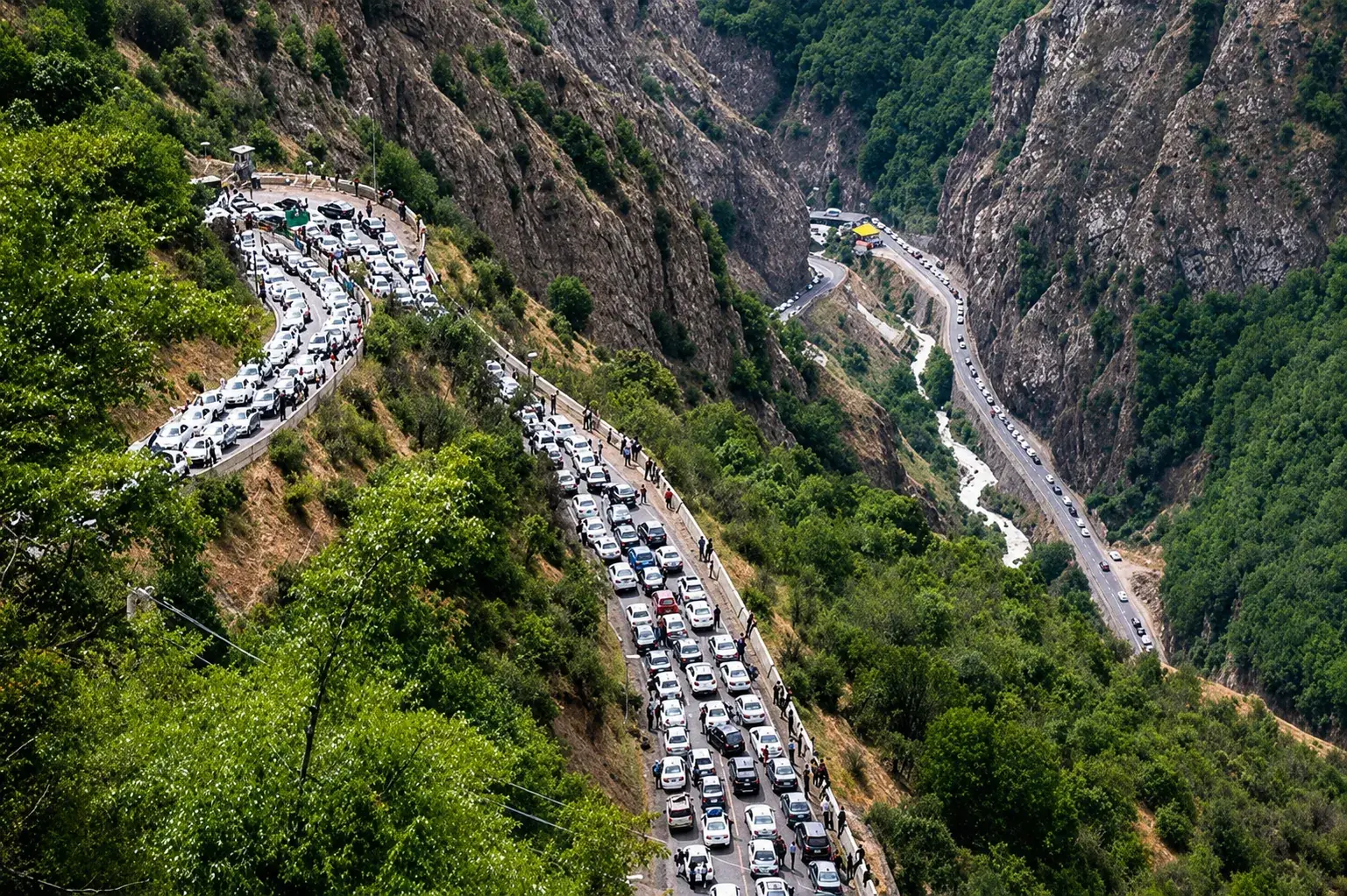  ترافیک نیمه سنگین در محورهای اصلی مازندران/ محدودیت یک‌طرفه از بعدازظهر امروز