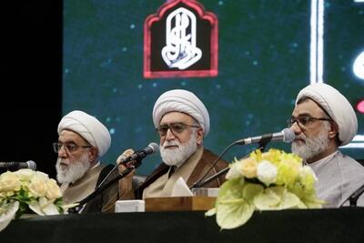 شجاعت مبارزاتی، فکری و علمی، شاخصه بارز رهبر شهید - تسنیم