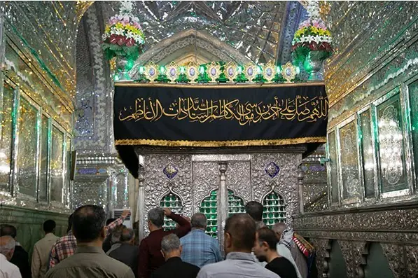 شاهچراغ (ع) در سوگ امام حسن عسکری (ع) - تسنیم