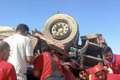 واژگونی تانکر حامل مواد نفتی در محور کاشان ـ قم؛ یک نفر مصدوم شد