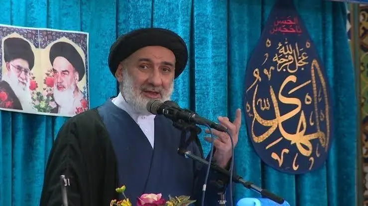  مسئولان باید با اتکا به پشتوانه مردمی، با شجاعت در مسیر خدمت حرکت کنند