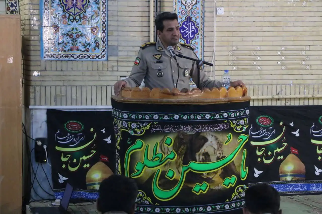 شهیدان چراغ راه عزت و اقتدار ملت ایران هستند