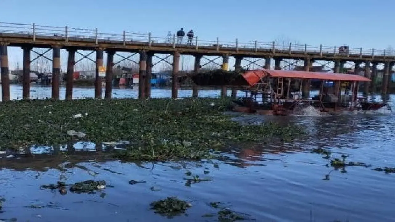 جمعآوری پل فرسوده نهنگروگا بندرانزلی