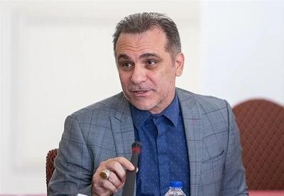 آقای ممبینی سوتی دادی؟ وایسا جواب بده