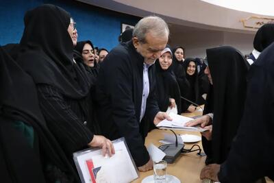  نشست فعالان زن با پزشکیان/ یک سر و گردن بالاتر از جلسات دیگر
