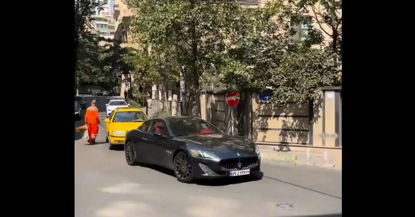  تصادف عجیب یک مازراتی در خیابان فرشته!