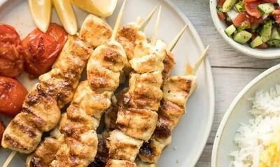  با این ترفند جوجه‌کباب ۱۰۰ برابر خوشمزه‌تر می‌شود