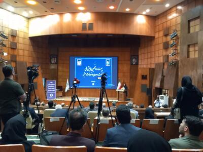  تأکید رئیس سازمان حفاظت محیط‌زیست بر تغییر نگرش صنایع/توسعه باید در کنار حفظ سرمایه‌های طبیعی اتفاق بیفتد