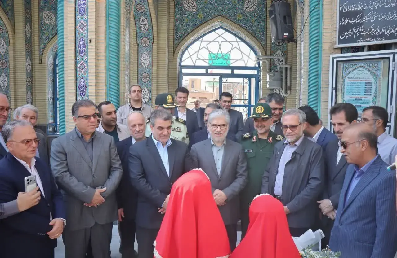  وزیر علوم جهت گشایش چندین طرح از مدرسه تا دانشگاه و کارخانه وارد سمنان شد