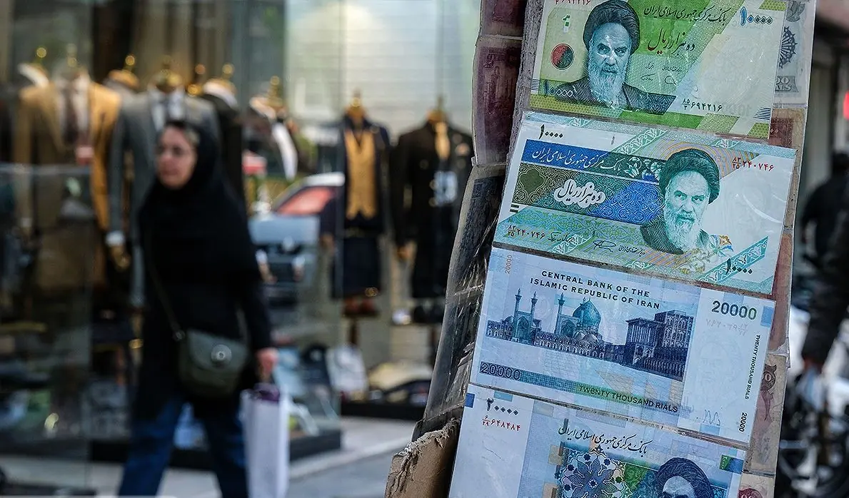 نمایشنامه عجیب اقتصاد ایران | اقتصاد ایران چگونه با وجود شوکهای مکرر به فعالیت ادامه میدهد؟ | 50 تا 60 درصد شاغلان اضطراب از دست دادن شغل دارند
