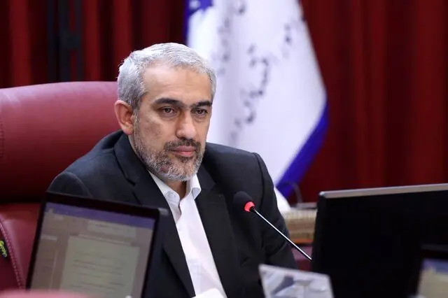 مدنیزاده: برنامههای اصلاحی بانکها ادامه دارد: احتمال انحلال چند بانک دیگر + فیلم