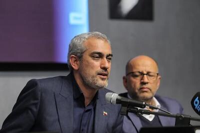 وزیر اقتصاد: اصلاحات باید شجاعانه، اما مدبرانه باشد / استراتژی کلی رئیسجمهور این است که اصل را بر وفاق گذاشتهاند؛ یعنی باید وفاق و همدلی شکل بگیرد تا اصلاحات بتواند انجام شود و تغییرات اتفاق بیفتد / اصلاحات انجام شده در زمینه توزیع اختیارات نباید به وضعیت قبل بازگردد