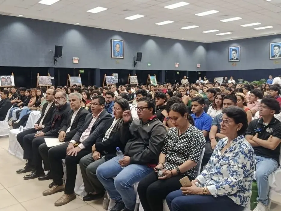 مراسم یادبود ۱۶۸ دانش‌آموز شهید مدرسه میناب در نیکاراگوئه برگزار شد
