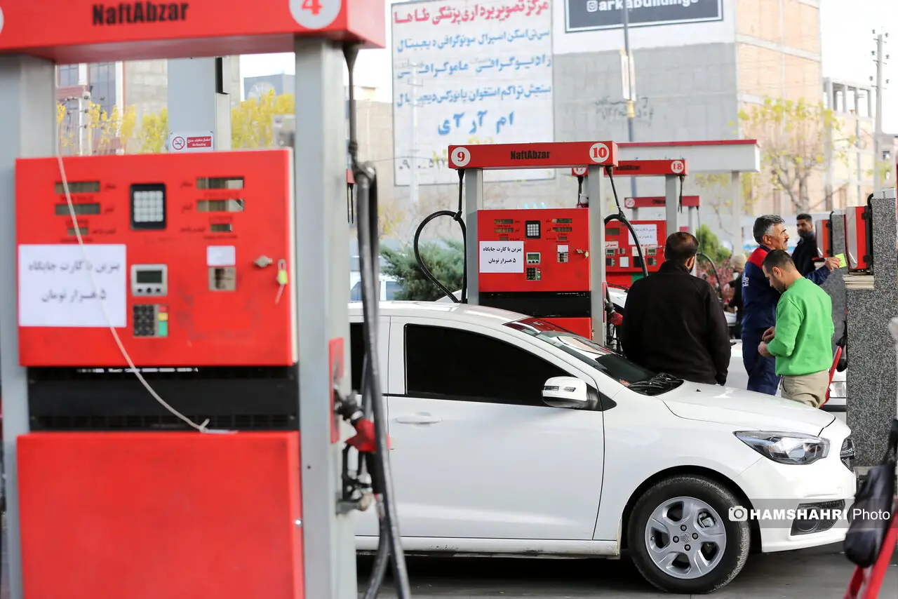 جامعه شاید با بنزین ۱۰ تا ۱۵ هزار تومانی بدون سهمیهبندی موافق باشد