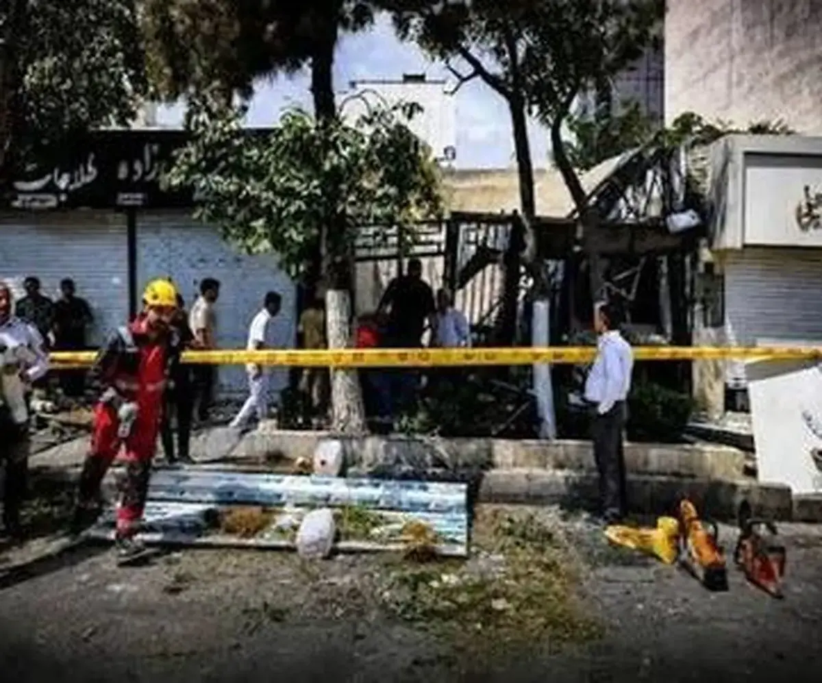 محبوس شدن 2 نفر در حادثه انفجار یک طلافروشی در شهر مشهد