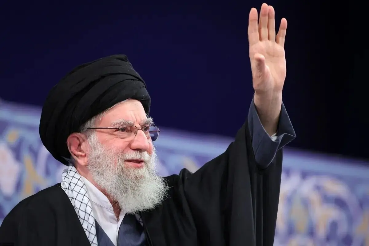 نسخه دفاعی رهبر شهید برای ایران