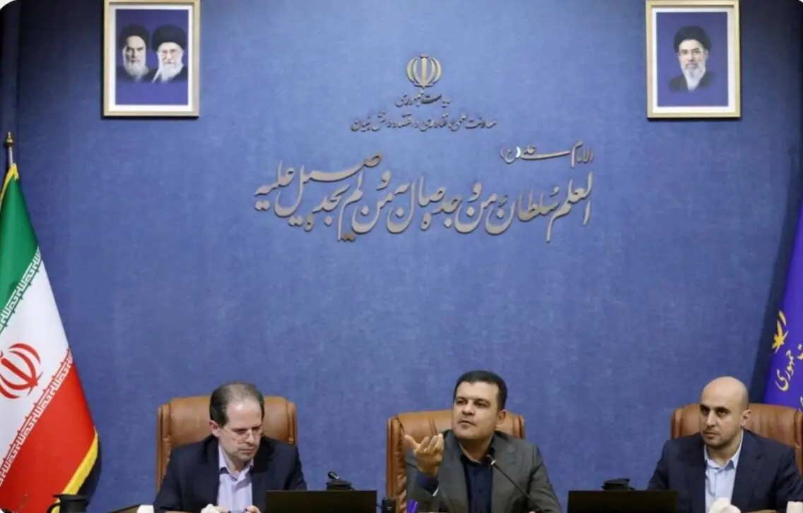 اجرای الگوی جدید حکمرانی علم و فناوری در شهرکهای صنعتی با ایجاد منطقههای فناورانه