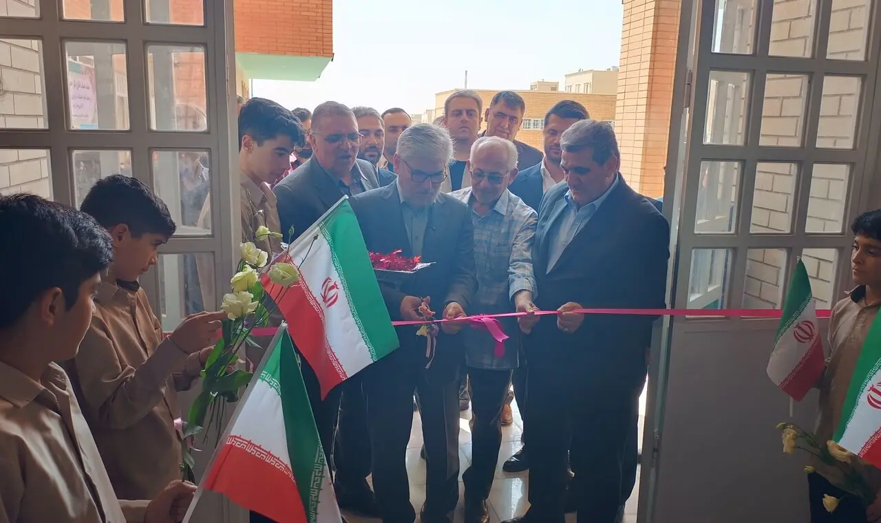 افتتاح طرحهای نهضت ملی مدرسهسازی در سمنان با حضور وزیر علوم