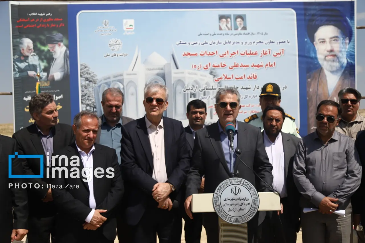  بازدید معاون وزیر از پروژه مسکن ملی اردبیل