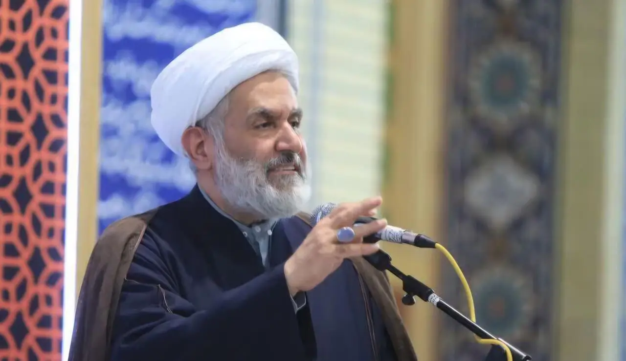 حفظ وحدت در برابر فشارهای خارجی ضروری است