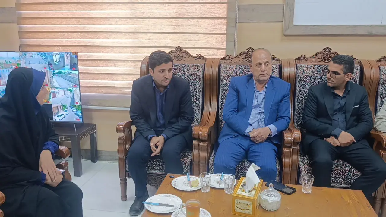  فرماندار جیرفت: رسانه‌ها در افزایش اعتماد عمومی نقش‌آفرین باشند