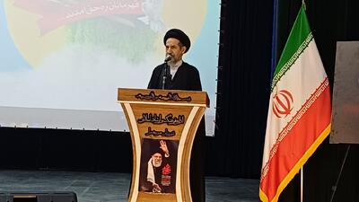 ابوترابی فرد: آزادگان «رُحَمَاءُ بَیْنَهُمْ» را تفسیر کردند / وحدت را تقویت کنیم