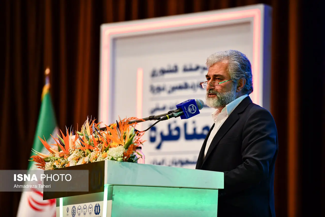 رئیس دانشگاه صنعتی اصفهان: نقش دانشگاهها در پیشرفت علمی و فرهنگی جامعه پررنگتر شود