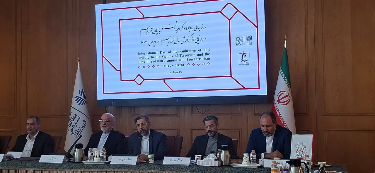 خطیبزاده: موزه «ترور» در تهران راهاندازی شود/هیچ لانچری در جنگ اخیر بدون سرباز نماند