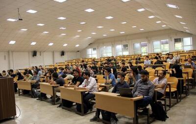 وزیر علوم: قبولی های کنکور با یک ماه تاخیر وارد دانشگاه میشوند