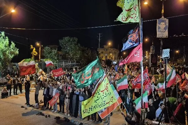  تجمع مردم یاسوج در صد و هفتاد و پنجمین شب پایداری و مقاومت