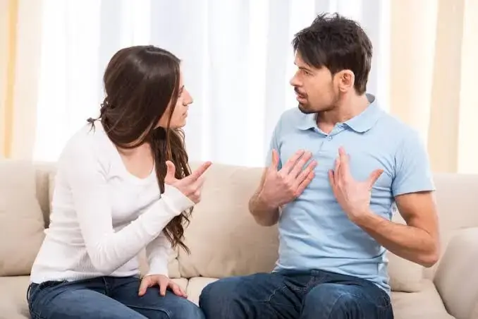 چرا بعضی آدمها مدام دنبال تأیید همسرشان هستند؟