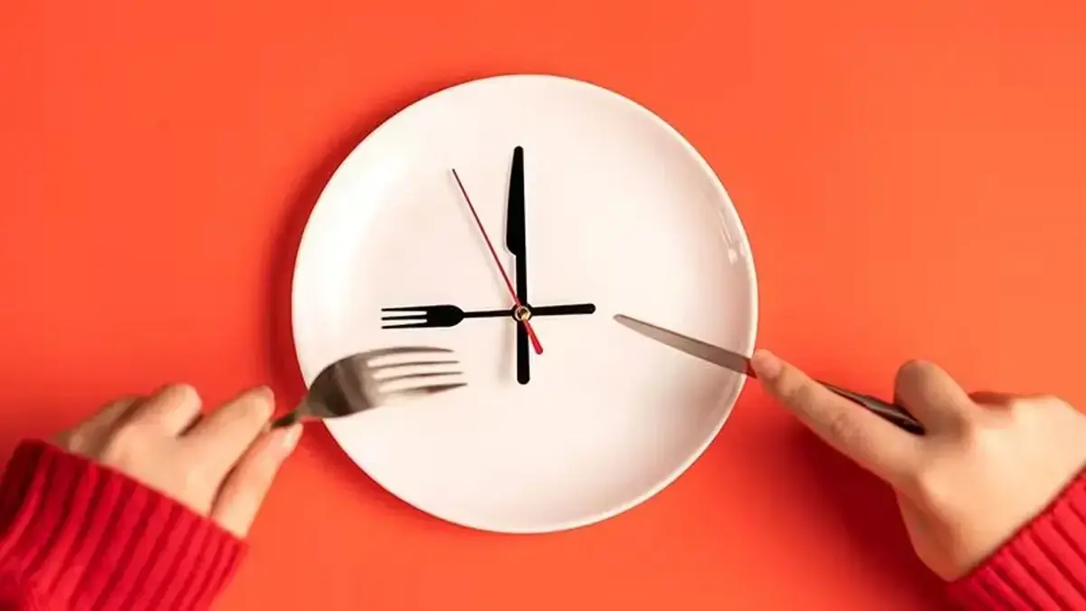 چرا خوردن شام دیروقت خطرناک است؟