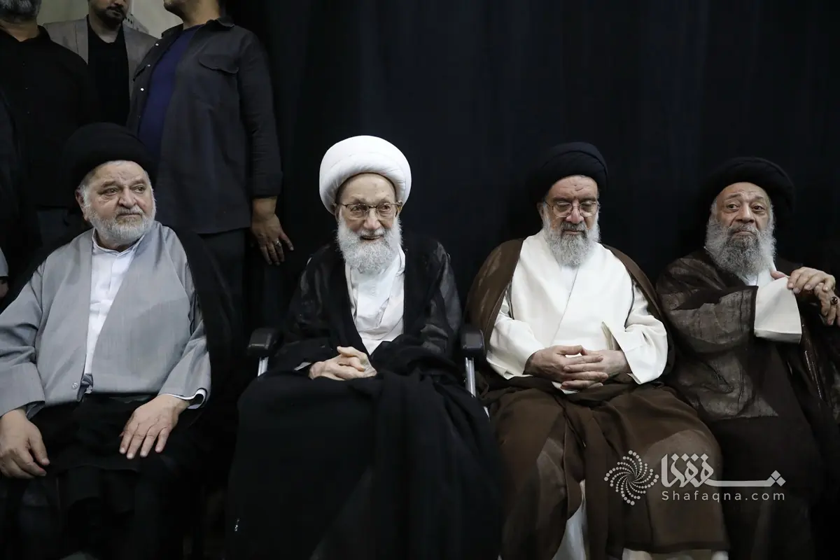  گزارش تصویری: مراسم چهلمین روز تدفین رهبر شهید در دفتر حضرت آیت الله سیستانی در قم
