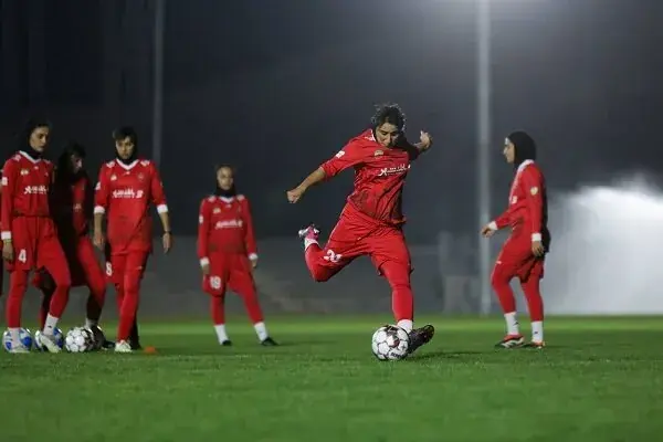 پرسپولیس و یک تصمیم سرنوشتساز؛ نیمکت سرخها در آستانه فصل جدید
